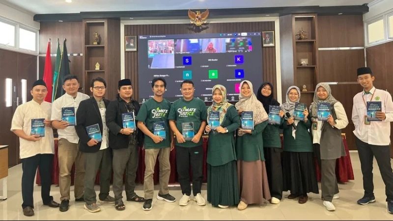 bedah buku perempuan pesisir dan keadilan iklim